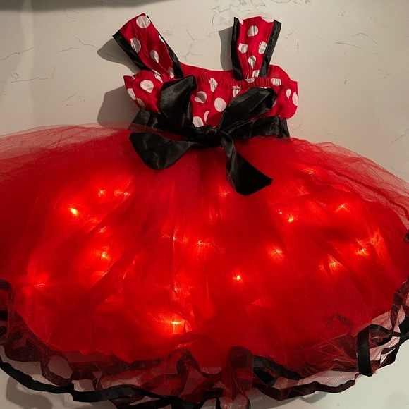 Minnie Mouse light up dress 12 mo red white matching headband! Worn once Disney - Picture 7 of 9